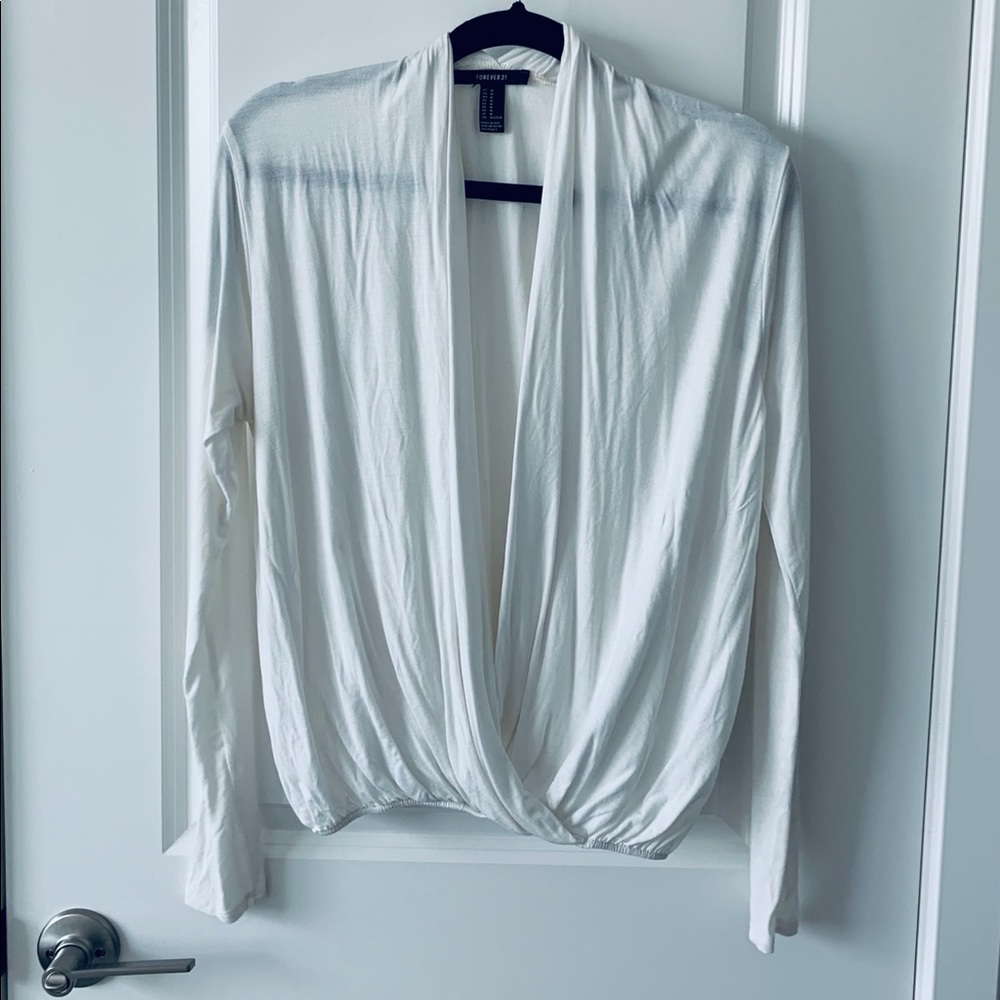 Open long sleeve white top